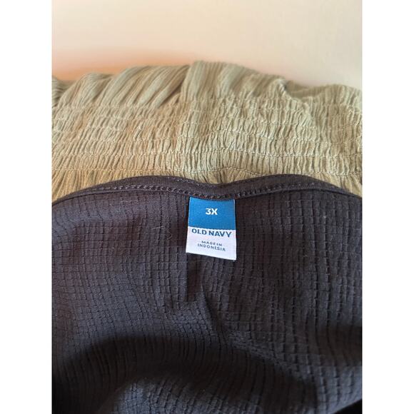 Old Navy Smocked Waist Top Blouse Women's 3X Black V-Neck Pullover - Picture 6 of 6